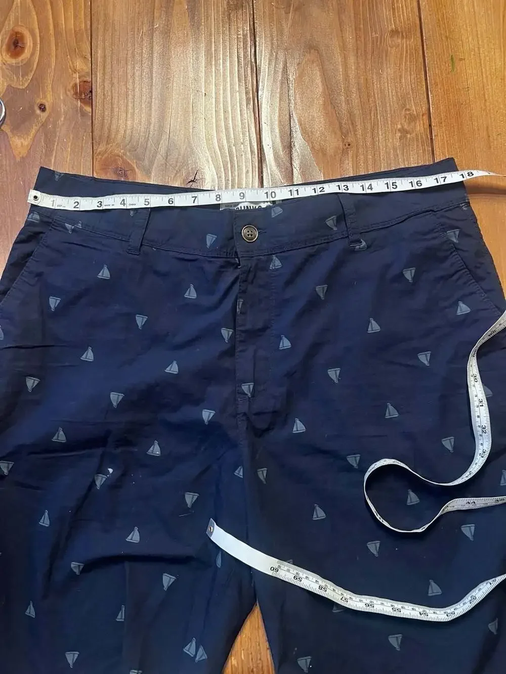 TRUNKS Classic Chino Navy Blue Sailboat Print Shorts Size 34